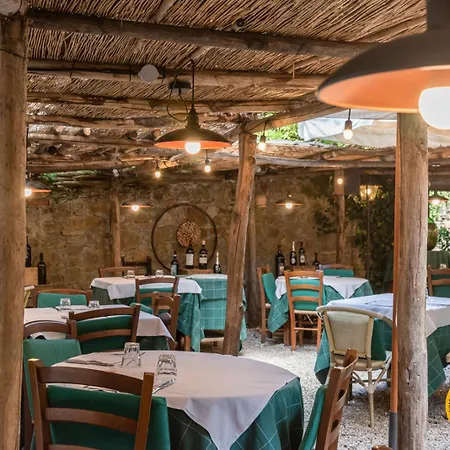 Liberty Boutique - Borgo Capitano Collection - Diffuso, Village Experience 4* San Quirico dʼOrcia